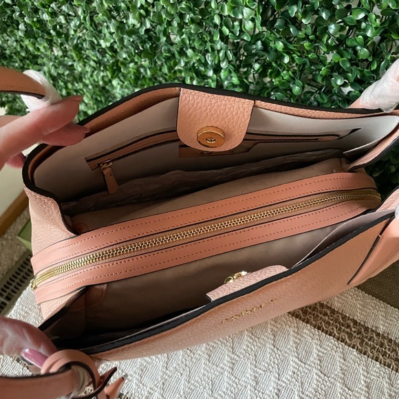 FINAL SALE- Radley London Shoulder Bag - Picture 4 of 9